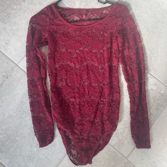 Lace bodysuit - Picture 3 of 3